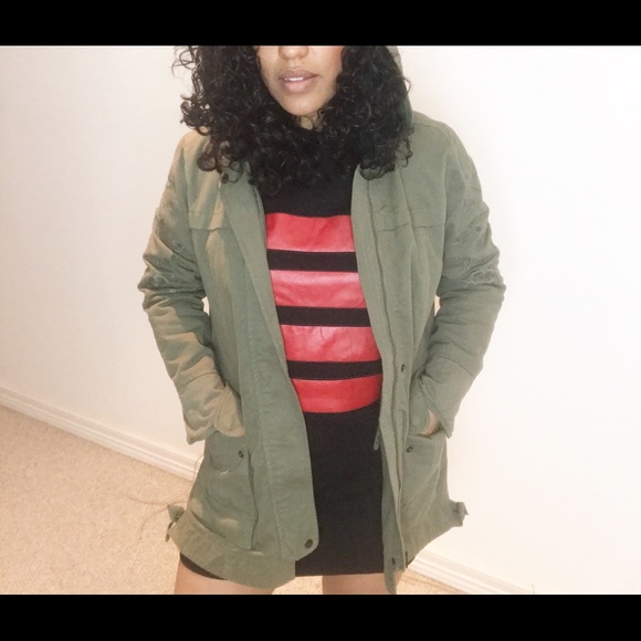 Khaki Green Jacket | oversized | Floral Embroidery - Picture 8 of 8